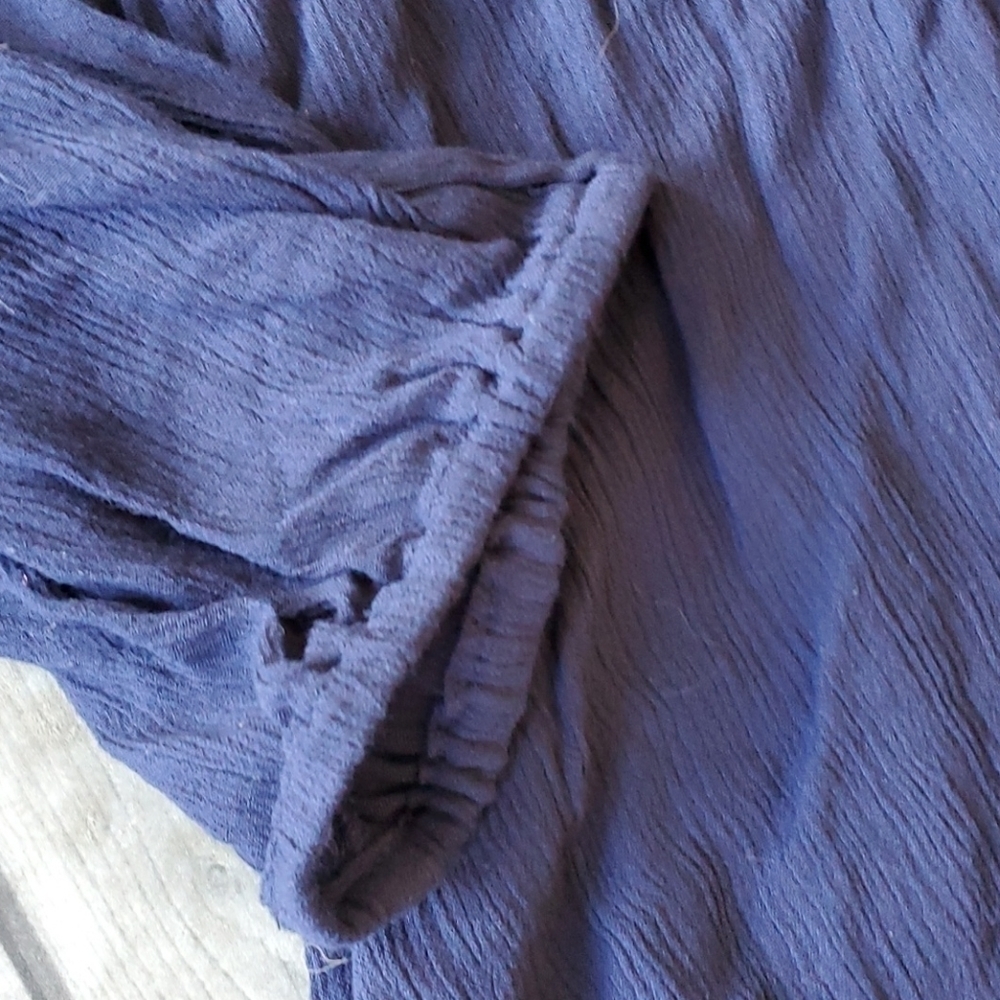Old Navy Cold Shoulder Top Size 4XL - Picture 3 of 5